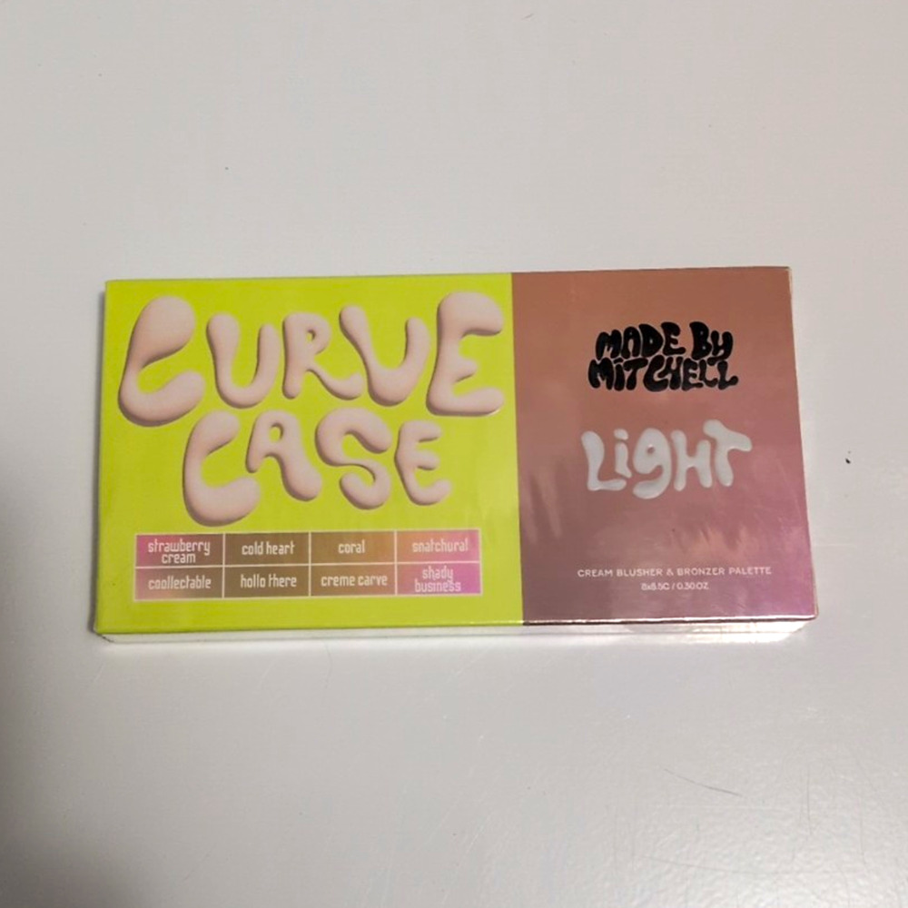 Made By Mitchell Curve Case Light Cream Bronzer Palette 0.30 oz